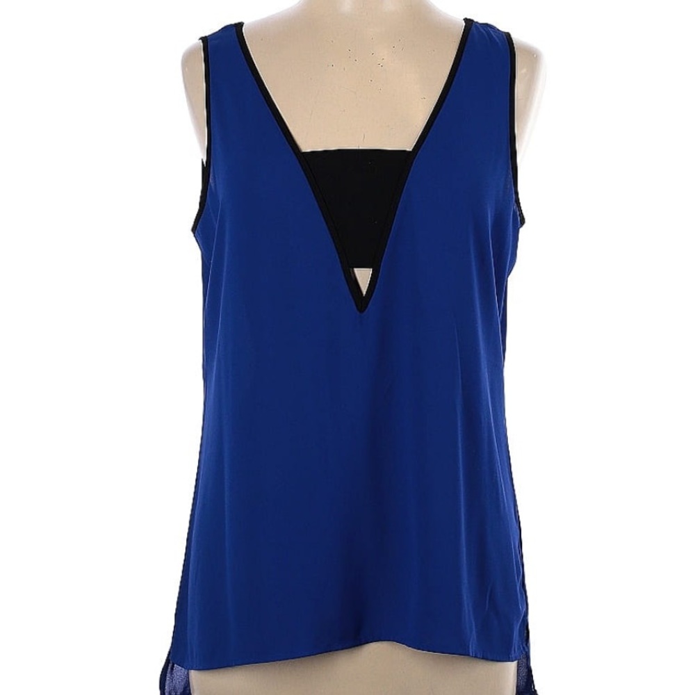 NWOT Express Sleeveless Top Sz L